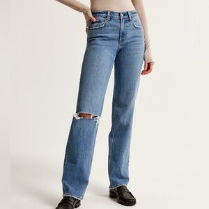 Mid Rise 90s Straight Jean -medium with knee slash